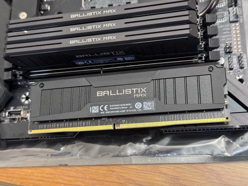 Crucial ballistic max - 64, gb